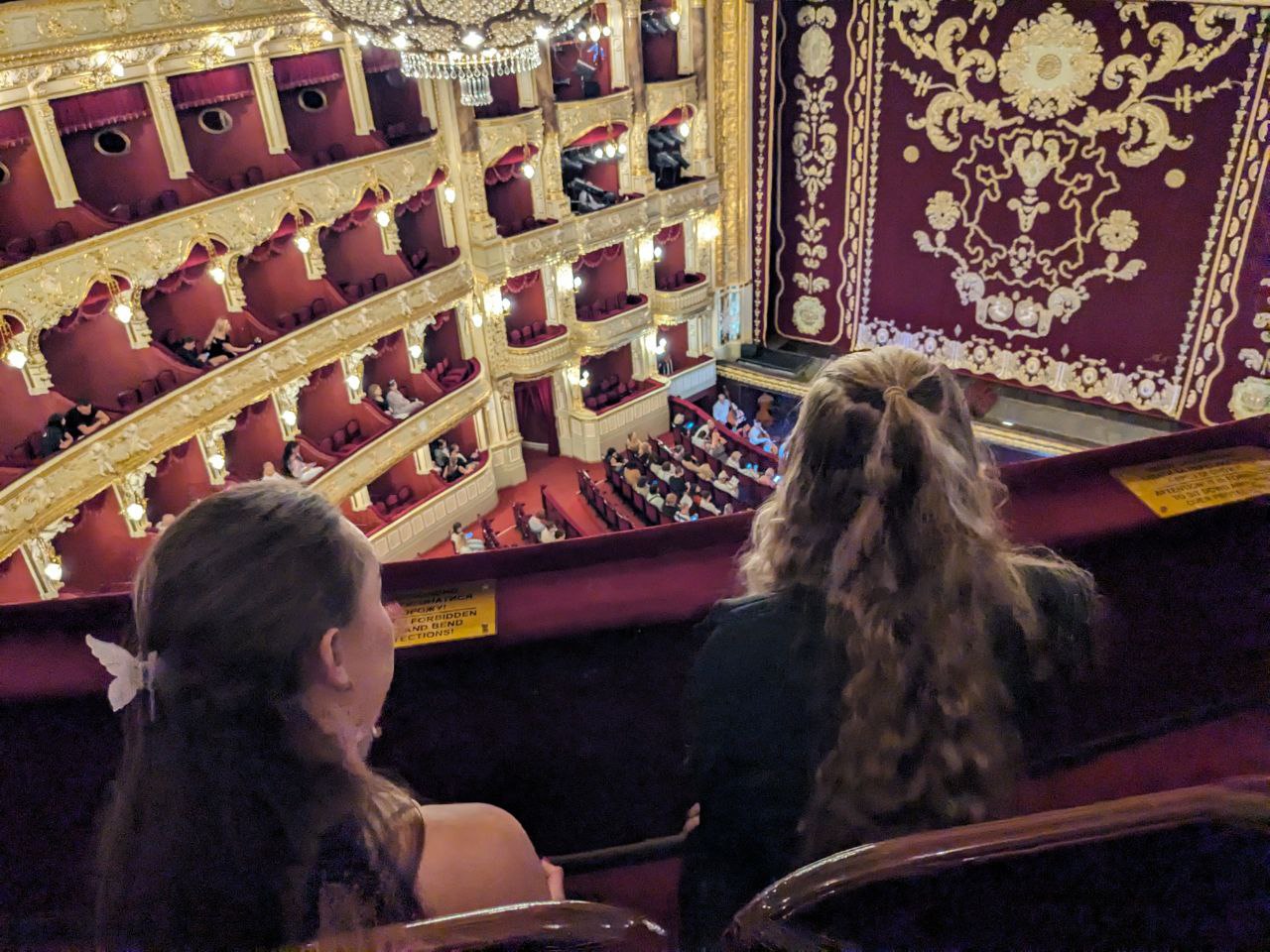 Students of group 4KB-03 visit the Odesa Opera House