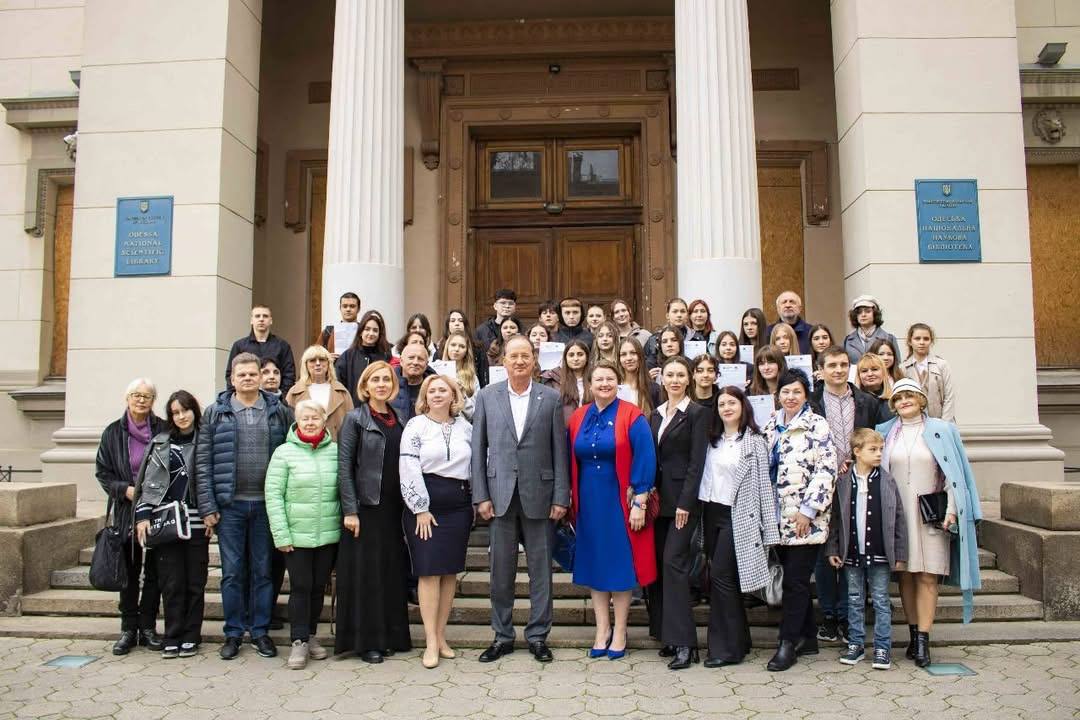 Єдність у слові!