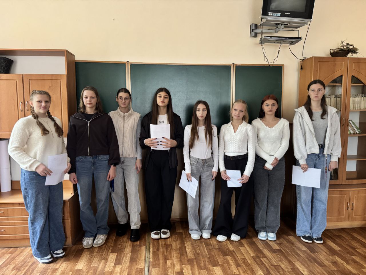 Extracurricular event dedicated to the Day of Ukrainian Writing and Language